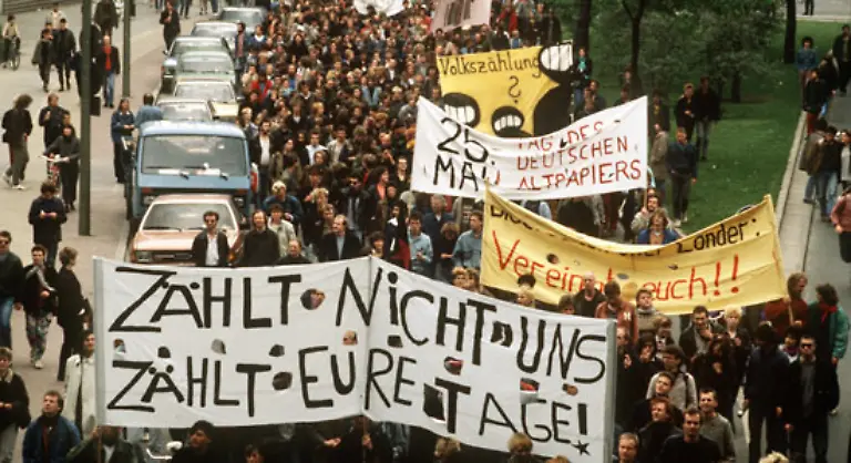 Und-jedermann-ging-dass-er-sich-schaetzen-liesse-ein-jeder-in-seine-Stadt