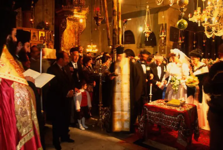 Waehrend-die-Westchristen-Weihnachten-feiern-geht-bei-den-Orthodoxen-das-Leben-132-normal-weiter-bis-zu-deren-Weihnachten-am-6-Januar