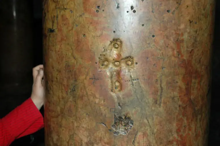 Zu-diesem-Wunderkreuz-auf-einer-Saeule