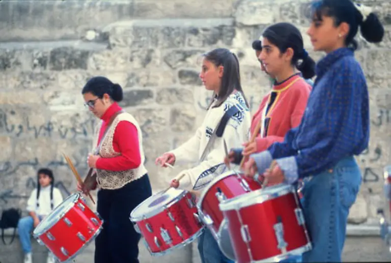 und-trommeln-den-Weg-frei