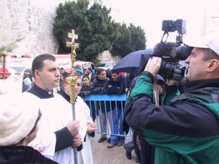 Auf-jeden-Fall-ist-Weihnachten-in-Bethlehem-auch-ein-Medienereignis