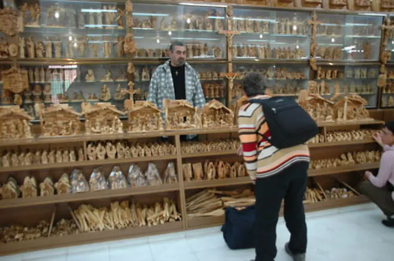 Geschaeftemacherei-gibt-es-natuerlich-auch-Krippen-in-Massenproduktion