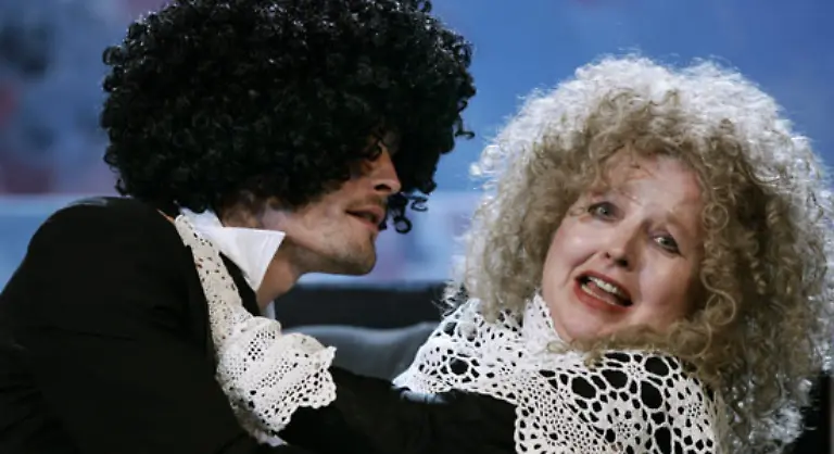 Bei-der-Arbeit-an-ihren-eigenen-Abenden-fuehlt-sich-die-Kuenstlerin-wohl-Ich-habe-lange-vermieden-ganz-verantwortlich-zu-sein-fuer-etwas