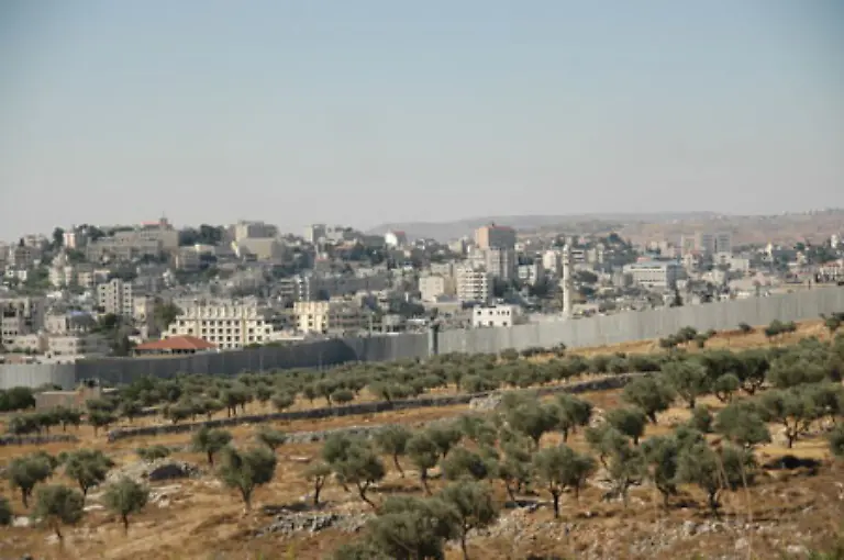 Obgleich-Bethlehem-132-voellig-ummauert-ist-wie-es-hier-scheint