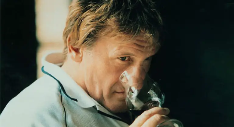 Er-hat-nicht-nur-dem-Wein