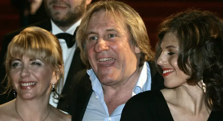 Nur-knapp-fuenf-Jahre-spaeter-im-Jahr-1973-avancierte-er-als-blonder-Huene-in-dem-Film-Die-Ausgebufften-zum-Star-der-jungen-wilden-Generation