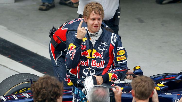Ein Lächeln für die Kameras, ein Zeichen an die Konkurrenz: Malaysia ist Vettel-Land.