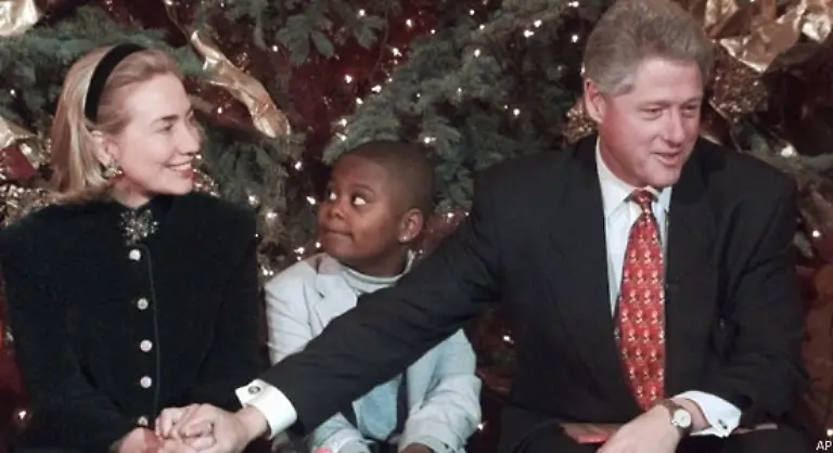 dass-der-Praesident-bei-der-Feier-fuer-die-Kinder-das-Gedicht-A-Visit-from-St-Nicholas-vorliest