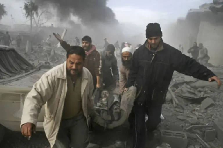 Der-israelische-Militaerschlag-gegen-den-Gazastreifen-hatte-sich-lange-angekuendigt-Am-Ende-kam-er-doch-ueberraschend