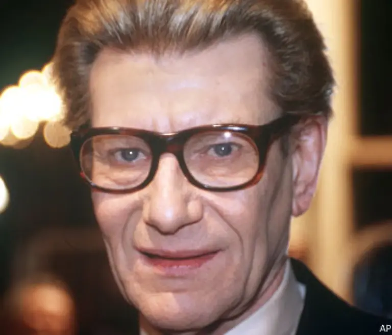 Yves-Saint-Laurent-einer-der-bedeutendsten-Modeschoepfer-aller-Zeiten-starb-am-1-Juni-nach-langer-Krankheit-in-Paris