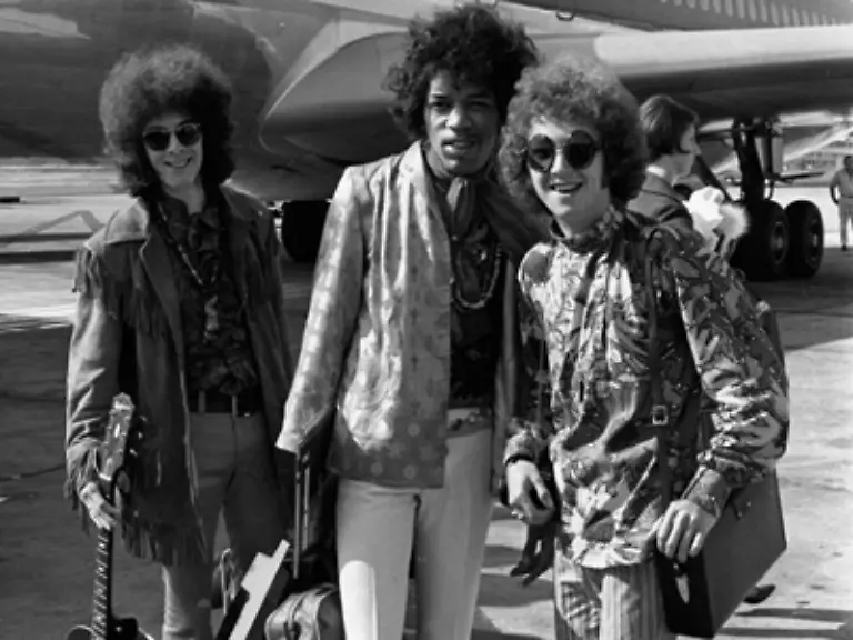 Der-Schlagzeuger-Mitch-Mitchell-der-in-den-60er-Jahren-mit-Jimi-Hendrix-das-legendaere-Trio-Jimi-Hendrix-Experience-gruendete-wurde-am-12-November-in-einem-Hotelzimmer-in-Portland-tot-aufgefunden-Laut-Behoerden-starb-der-61-jaehrige-Musiker-eines-natuerlichen-Todes