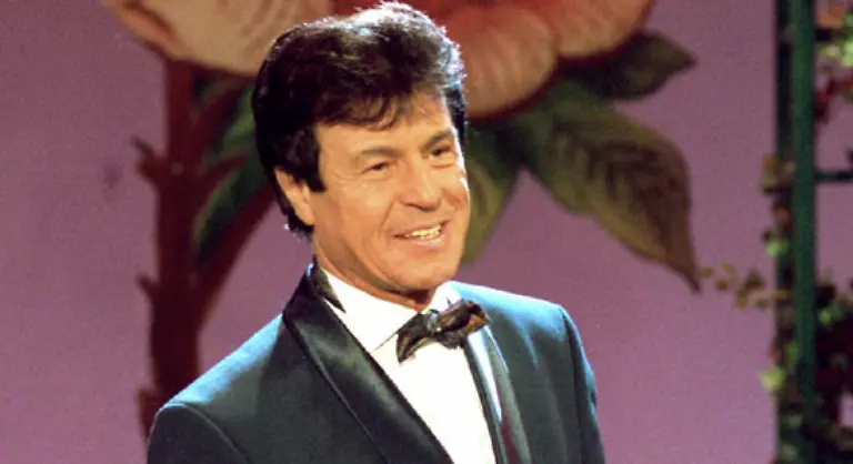 Freddy-Breck-starb-am-17-Dezember-am-Tegernsee-im-Kreise-seiner-Familie-Der-Schlagerbarde-der-in-den-1970er-Jahren-grosse-Erfolge-in-der-Hitparade-feierte-wurde-66-Jahre-alt