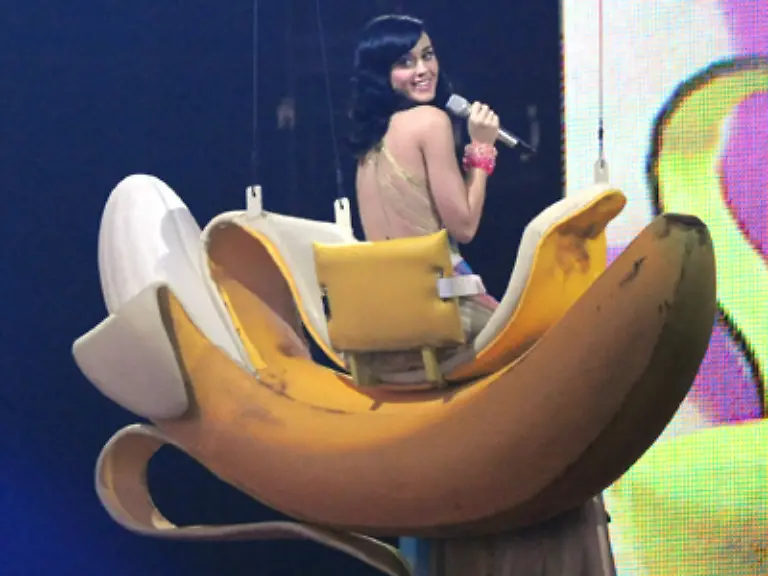 I-Kissed-A-Girl-behauptet-Katy-Perry-und-liegt-damit-auf-Rang-fuenf