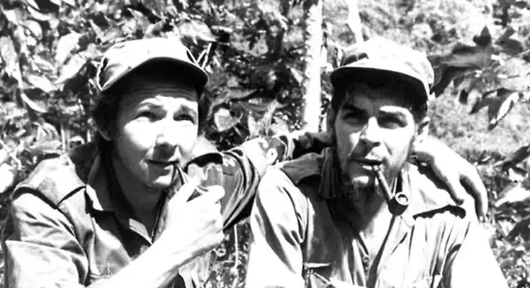 Hier-Ral-mit-Che-Guevara-im-Sommer-1958-in-den-Bergen-von-Kuba