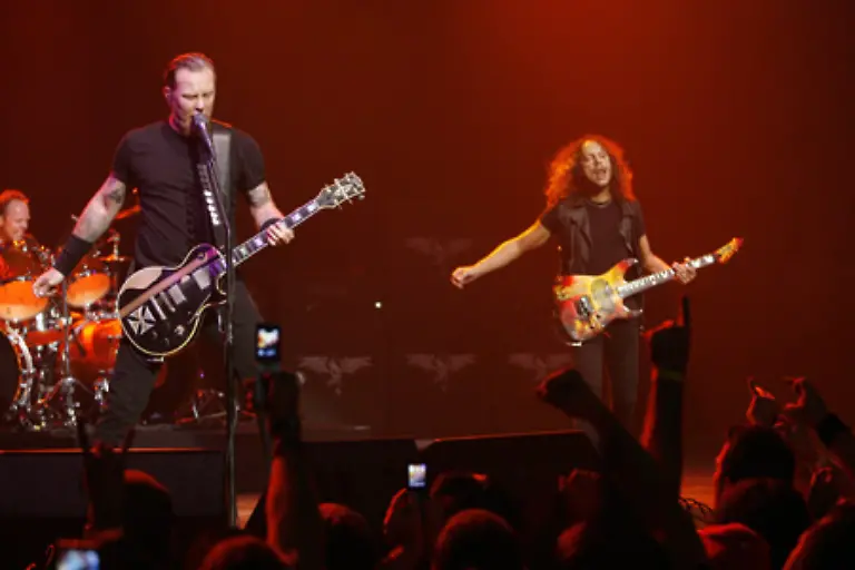 Metallica-sind-seit-Jahrzehnten-der-lebende-Beweis-dafuer-dass-sich-Musik-auch-abseits-des-Mainstreams-gut-verkaufen-laesst-Platz-neun-fuer-ihren-wuesten-Metal-Brocken-Death-Magnetic