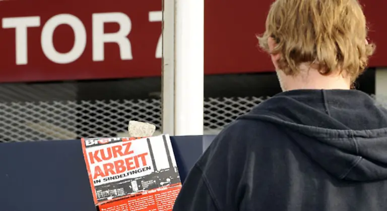 KURZARBEITERGELD-Die-Bezugsfrist-fuer-Kurzarbeitergeld-wird-von-12-auf-18-Monate-verlaengert-Die-Verordnung-ist-auf-2009-befristet-und-gilt-fuer-Beschaeftigte-die-bis-Ende-2009-wegen-konjunkturbedingter-Produktionseinschraenkungen-Anspruch-auf-Kurzarbeitergeld-haben