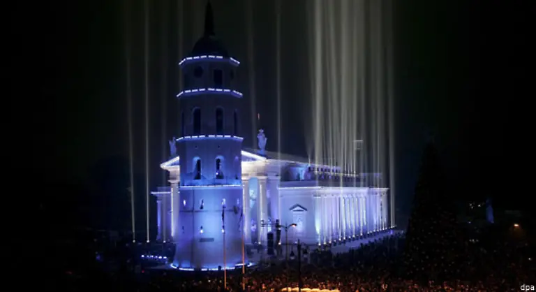 In-Litauens-Hauptstadt-Vilnius-wurde-nicht-nur-Silvester-gefeiert-sondern-auch-der-Start-in-das-Jahr-der-europaeischen-Kulturhauptstadt-2009-Vilnius-ist-eine-von-zwei-Staedten-die-den-Titel-in-diesem-Jahr-tragen