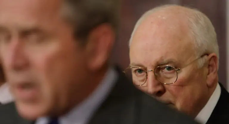 McClellan-nennt-Cheney-the-magic-man-den-Zauberer-Niemand-wusste-besser-wie-man-die-Ablaeufe-hinter-dem-Vorhang-stehend-manipulierte