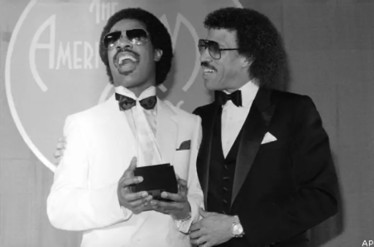 Hits-wie-My-Girl-von-den-Temptations-What-s-Going-On-von-Marvin-Gaye-oder-I-Want-You-Back-von-den-Jackson-Five-bleiben-im-Ohr-und-sind-Teil-der-Musikgeschichte
