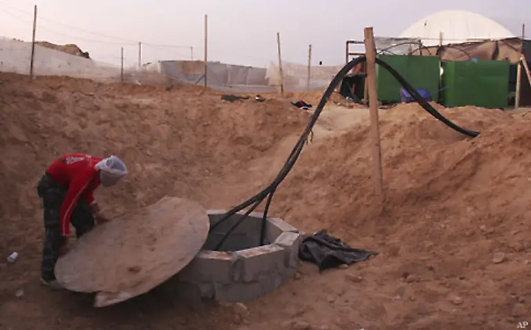 Ein-Liter-Diesel-beispielsweise-kostete-in-Tel-Aviv-neun-Schekel-1-60-Euro-in-Gaza-nur-drei-Ein-Paeckchen-Marlboro-Zigaretten-war-in-Gaza-mit-sechs-Schekel-rund-drei-Mal-billiger-als-in-Israel