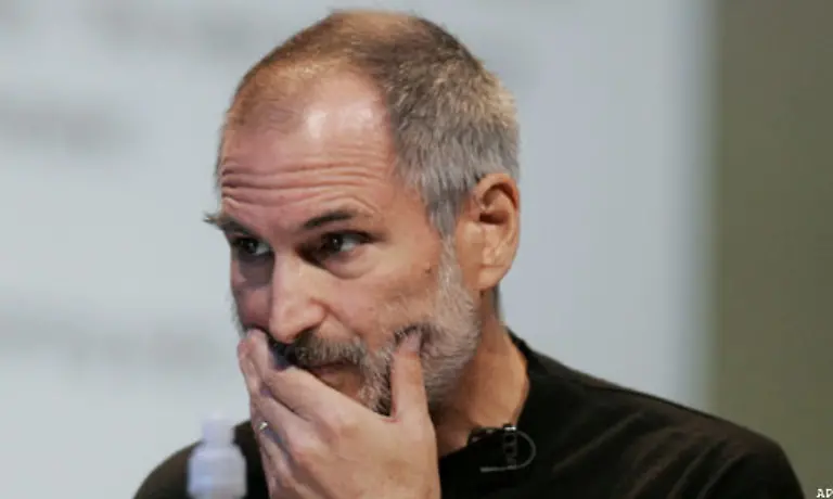 Doch-wenige-Tage-spaeter-kam-der-naechste-offene-Brief-Er-werde-fuer-ein-halbes-Jahr-seine-Arbeit-ruhen-lassen-um-sich-auszukurieren-Apples-Aktienkurs-ging-erneut-in-den-Keller-Was-kann-Apple-ohne-Steve-Jobs-fragten-sich-die-erschrockenen-Boersianer