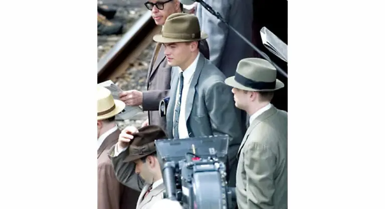 In-New-York-verschwindet-er-im-Heer-der-Angestellten-die-auf-die-Buerotuerme-zusteuern