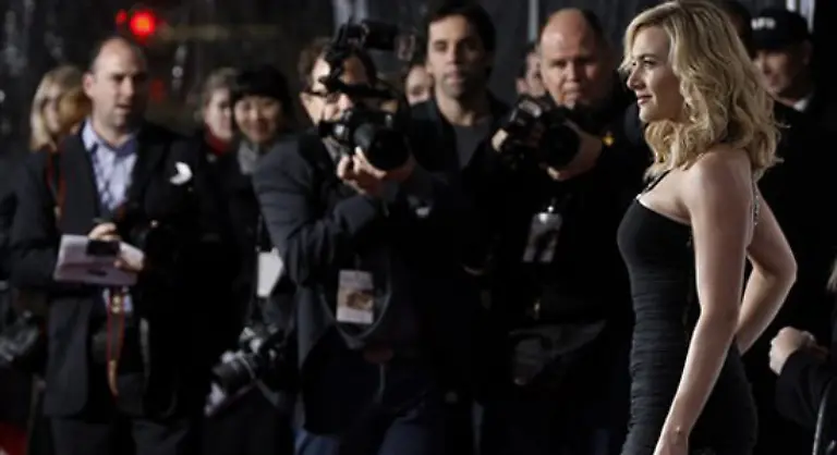 Es-ist-die-hoffnungslose-Leere-die-alles-umgibt-So-verwelkt-alles-wie-die-Gartenblumen-fuer-die-April-keine-Verwendung-hat