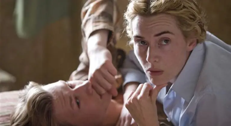 Diese-Geschichte-von-Erotik-Heimlichkeiten-und-Schuld-wird-bestimmt-zu-Diskussionen-fuehren-prophezeit-die-Zeitung-USA-Today-kurz-vor-dem-Kinostart-von-The-Reader