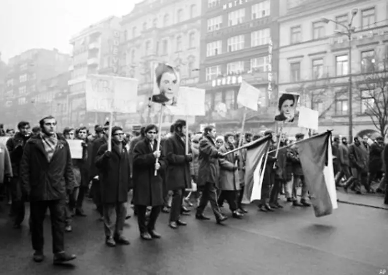 Er-wurde-zu-einem-Symbol-fuer-die-Demokratiebewegung-in-der-ehemaligen-Tschechoslowakei