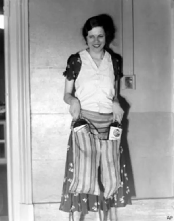 ihre-Einfuhr-in-oder-ihre-Ausfuhr-aus-den-Vereinigten-Staaten-und-allen-Gebieten-die-ihrer-Hoheit-unterstehen-fuer-menschlichen-Genuss-hiermit-verboten-hiess-es-hier