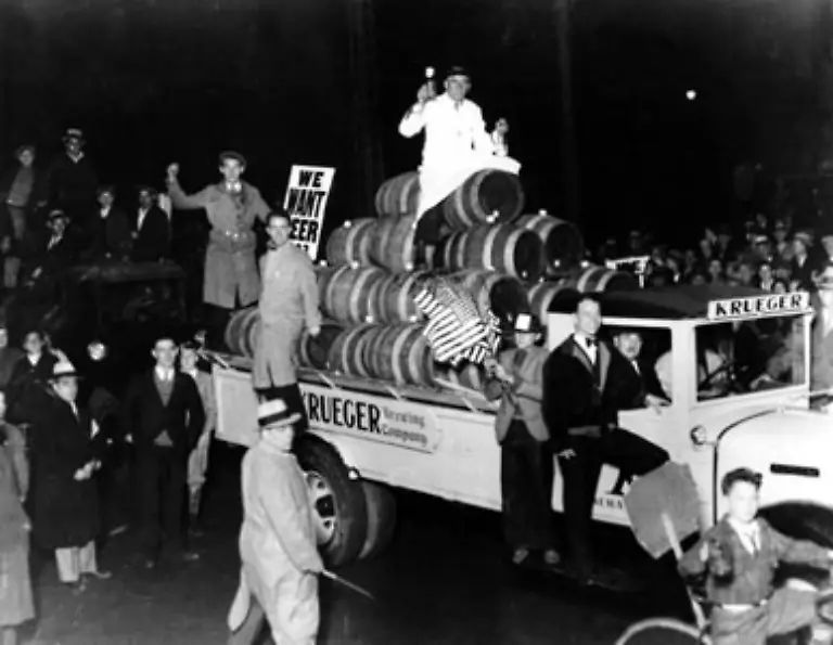 Vor-allem-im-konservativen-Bibel-Guertel-im-Sueden-der-USA-haben-freilich-bis-heute-alkoholfreie-Zonen-ueberlebt