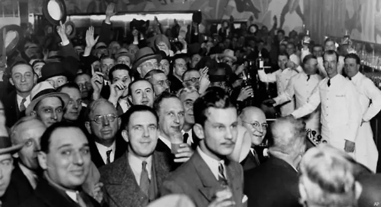 In-Alabama-etwa-hat-der-Staat-ein-Monopol-auf-den-Verkauf-vieler-Alkoholika-das-sehr-restriktiv-gehandhabt-wird-was-wiederum-einer-gewissen-Doppelmoral-den-Boden-bereitet