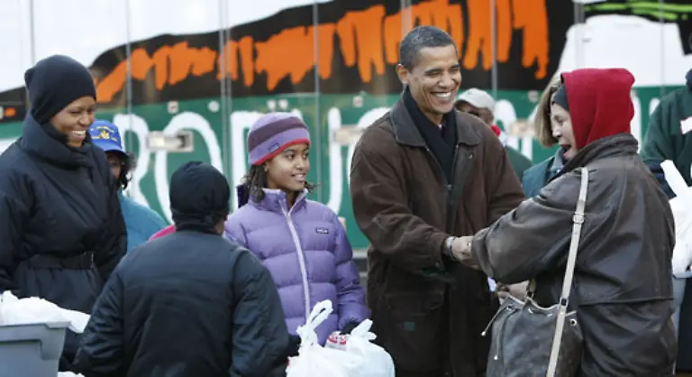 Michelle-Obama-wird-wie-andere-First-Ladys-vor-ihr-ehrenamtliche-Aufgaben-uebernehmen-Aber-sie-hat-stets-betont-dass-ihr-Hauptjob-der-einer-First-Mommy-bleibt-sie-will-alles-tun-damit-die-beiden-Maedchen