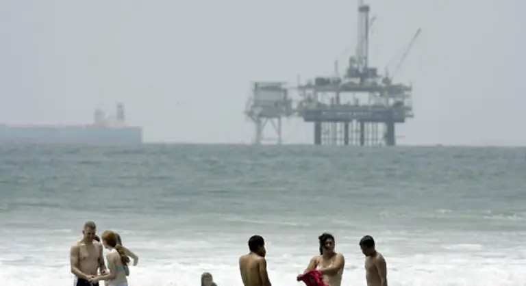 Seine-Ablehnung-von-Oelfoerderung-vor-der-amerikanischen-Kueste-hatte-Obama-bereits-im-Wahlkampf-aufgegeben