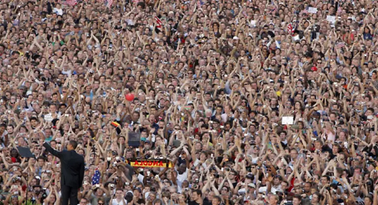 Alle-Nationen-auch-meine-muessten-mit-der-gleichen-Ernsthaftigkeit-am-Kampf-gegen-den-Klimawandel-arbeiten-wie-Deutschland-schmeichelte-er-seinem-Berliner-Publikum-im-Juli