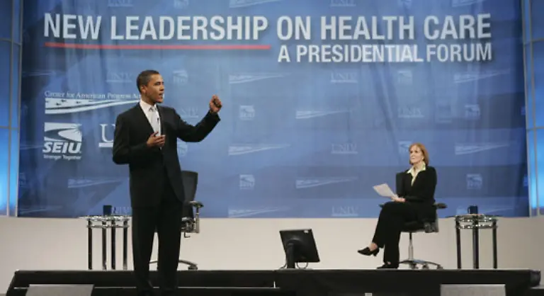 Obama-hat-angekuendigt-jedem-Buerger-mit-Zuschuessen-den-Zugang-zu-einer-Krankenversicherung-zu-ermoeglichen-Derzeit-sind-rund-47-Millionen-Amerikaner-ohne-Versicherung