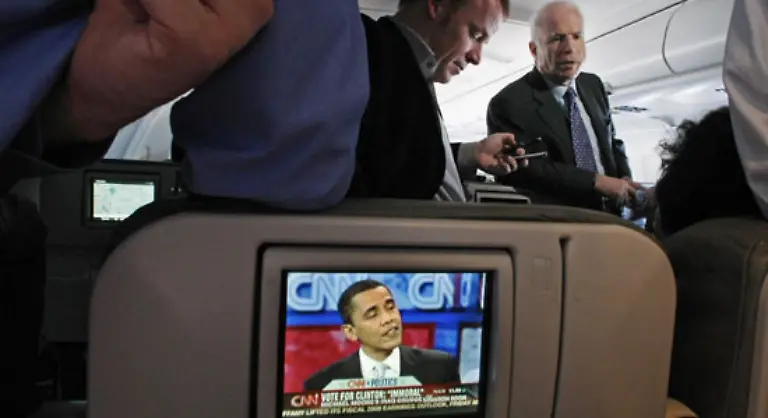 McCains-Strategen-versuchen-Obamas-Staerken-in-Schwaechen-umzudeuten-McCain-portraetiert-Obama-als-Leichtgewicht-mit-Starallueren-und-macht-sich-ueber-dessen-Rhetoriktalent-und-die-Begeisterung-der-Obama-Fans-lustig