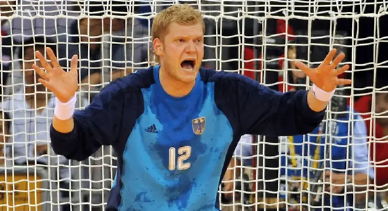 Dabei-spielt-Johannes-Bitter-eine-wichtige-Rolle-Er-ist-Torwart-und-zwar-ein-sehr-guter-Und-das-Gute-ist-Die-anderen-beiden-Keeper-sind-auch-nicht-schlecht-Sondern-sehr-gut