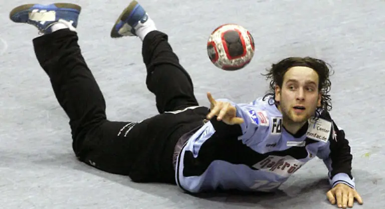 Silvio-Heinevetter-Der-muss-zumindest-am-Anfang-zuschauen-weil-der-Bundestrainer-nur-zwei-Torhueter-nominieren-darf-Nach-der-Vorrunde-werden-die-Karten-neu-gemischt-Das-Problem-fuer-Lichtlein-ist-nur-Die-anderen-beiden-sind-auch-nicht-schlecht