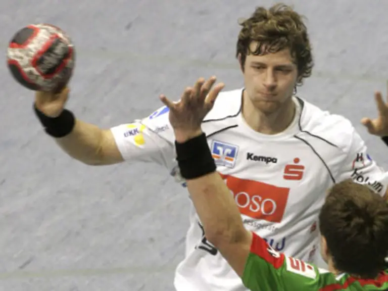 genau-wie-Martin-Strobel-an-der-zentralen-Position-in-der-Rueckraummitte-Das-heisst-nicht-dass-sie-nicht-wichtig-sind-Und-auch-nicht-dass-sie-nicht-gut-sind-Nur-gibt-es-eben-in-Deutschland