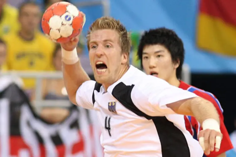 Oliver-Roggisch-ist-der-Abwehrchef-Das-ist-zwar-kein-offizieller-Titel-zeigt-aber-wie-wichtig-er-ist-Und-wie-gut