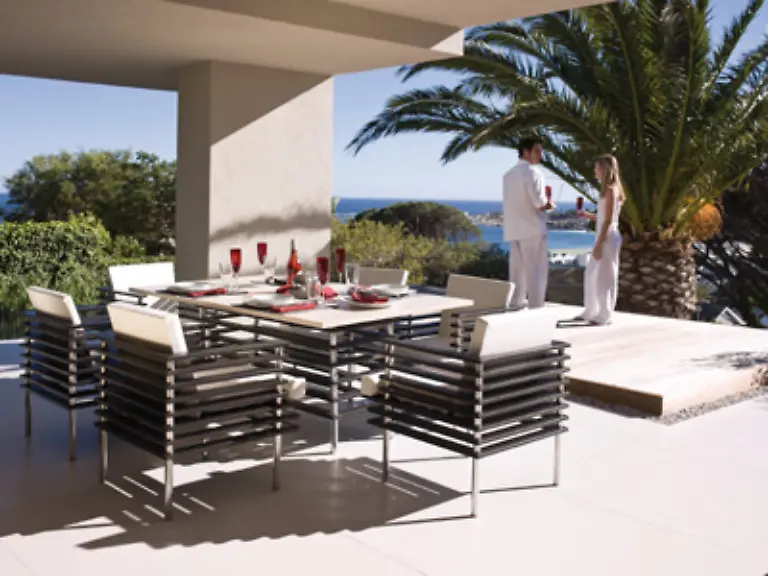 Macht-sich-sicher-auch-neben-Eichen-und-Tannen-gut-mirage-lounge-von-mbm