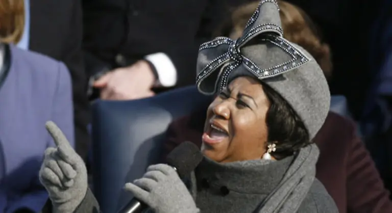 Aretha-Franklin-singt-die-Freiheitshymne-Let-Freedom-Ring