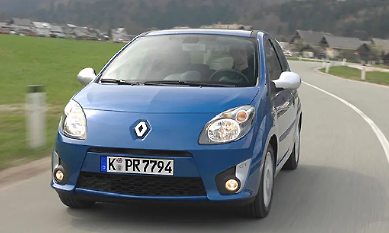 Wo-sind-nur-die-Glubschaugen-Das-haben-sich-viele-Leser-gefragt-und-sind-daher-enttaeuscht-vom-neuen-Twingo-Tatsaechlich-ist-der-Renault-der-sich-die-Plattform-mit-dem-Nissan-Micra-teilt-wesentlich-langweiliger-geworden