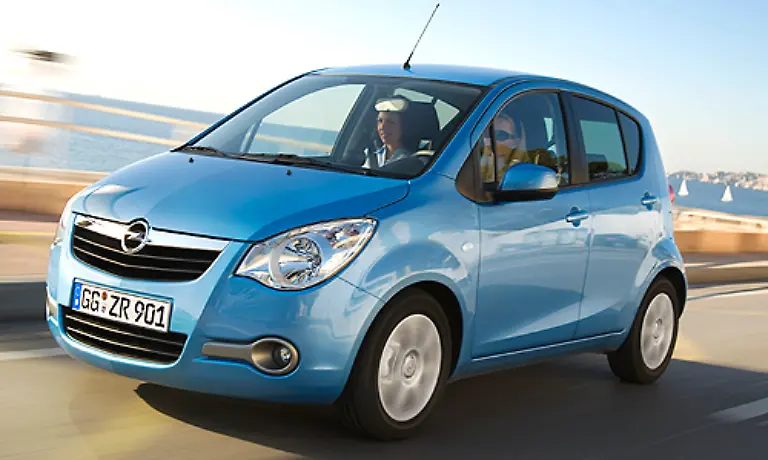 Der-Opel-Agila-hat-es-im-Vergleich-zu-seinem-Bruder-dem-Suzuki-Wagon-auf-deutlich-mehr-Stimmen-gebracht-Obwohl-der-Agila-vielleicht-noch-ein-Stueckchen-gefaelliger-fuer-die-Augen-ist-Mag-an-der-weiteren-Verbreitung-des-Opels-liegen