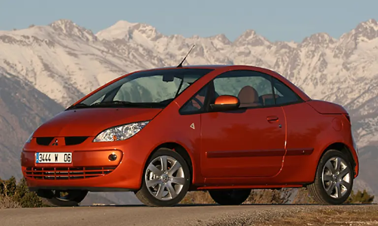 Allerdings-nicht-das-was-dabei-herausgekommen-ist-Was-im-geoeffneten-Zustand-vielleicht-gerade-noch-geht-laesst-geschlossen-leichte-Schauer-ueber-den-Ruecken-laufen-Stahlklappdaecher-haben-eben-ihren-Preis-Absolut-rundgelutscht-bemerkte-ein-Leser