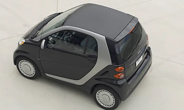 Aber-Kommentare-wie-Das-ist-kein-Auto-sondern-eine-Zumutung-fanden-wir-dann-doch-uebertrieben-Bei-einer-Laenge-von-knapp-2-5-Metern-bleibt-eben-nicht-viel-Spielraum-fuer-Eleganz