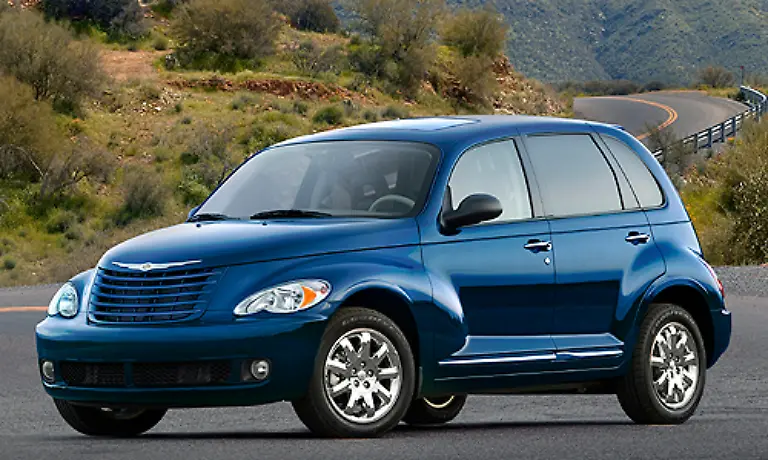 Der-Chrysler-PT-Cruiser-lief-lange-Zeit-Gefahr-sogar-in-die-Top-Drei-zu-kommen-Das-Retro-Design-ist-eben-Geschmackssache