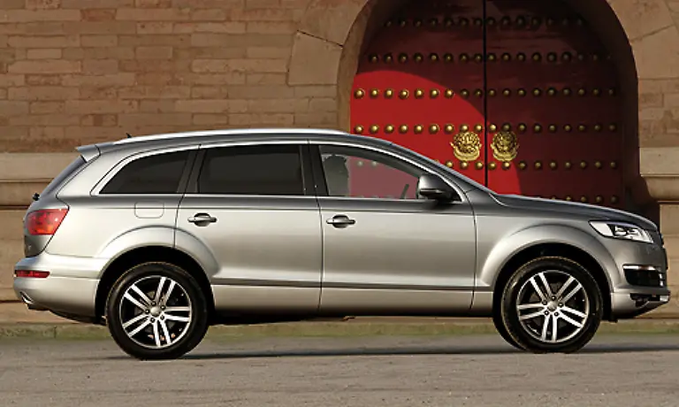 Kein-kerniger-Gelaendewagen-keine-Reiselimousine-mit-Audi-Qualitaeten-was-soll-das-fragt-ein-Leser-der-das-Riesen-SUV-nominierte