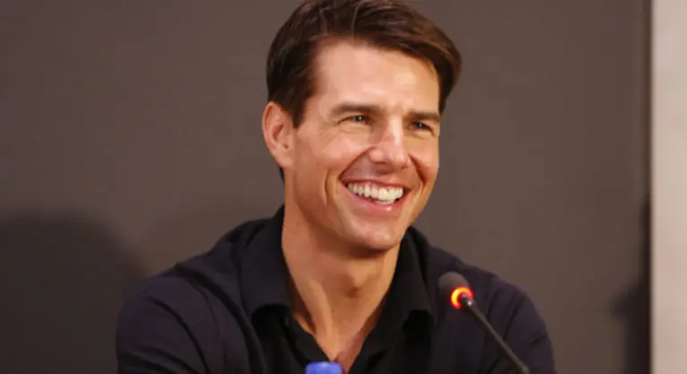 Ganz-neu-amerikanisch-kann-man-also-auf-die-Frage-Kann-ein-bekennender-amerikanischer-Scientologe-aus-Hollywood-einen-deutschen-Widerstandskaempfer-spielen-Yes-he-can-antworten